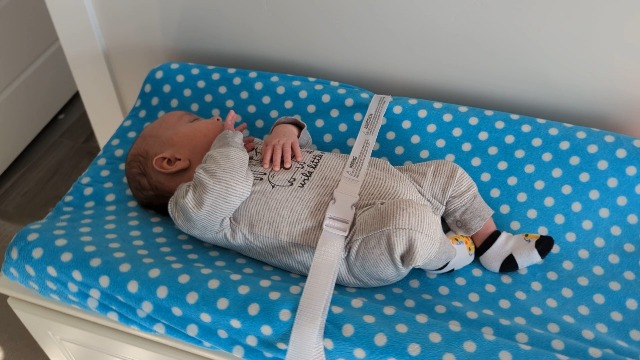 Watch HANDS-ON: Summer Infant Contoured Changing Pad on Amazon Live