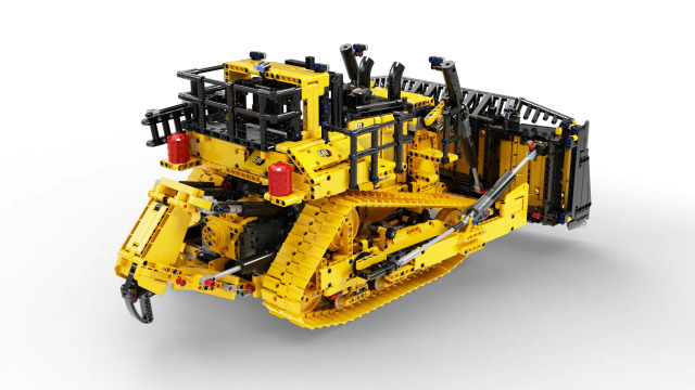 Amazon.com: LEGO Technic App-Controlled Cat D11 Bulldozer 42131 