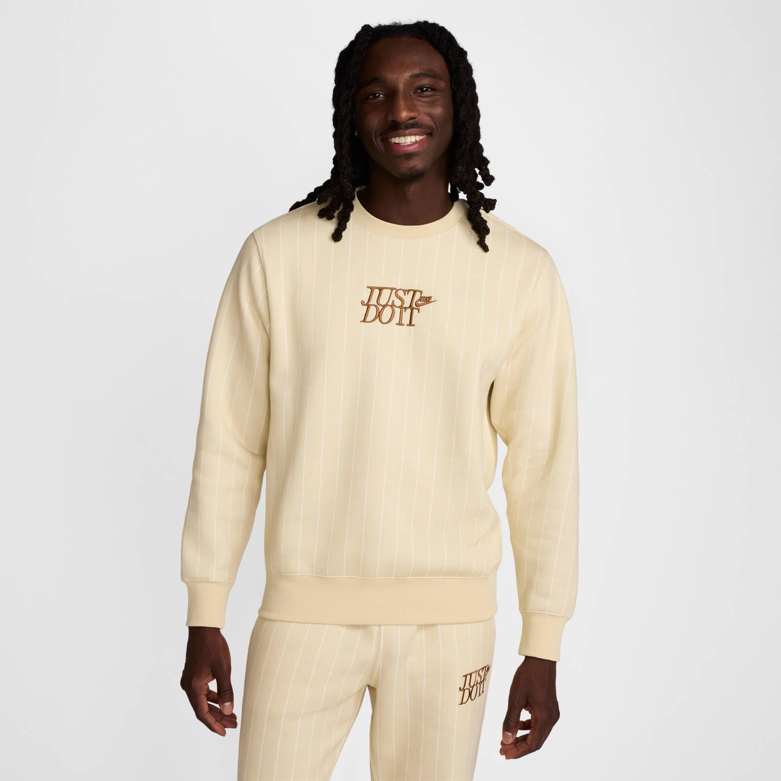 NIKE Men's Club Sweatshirt