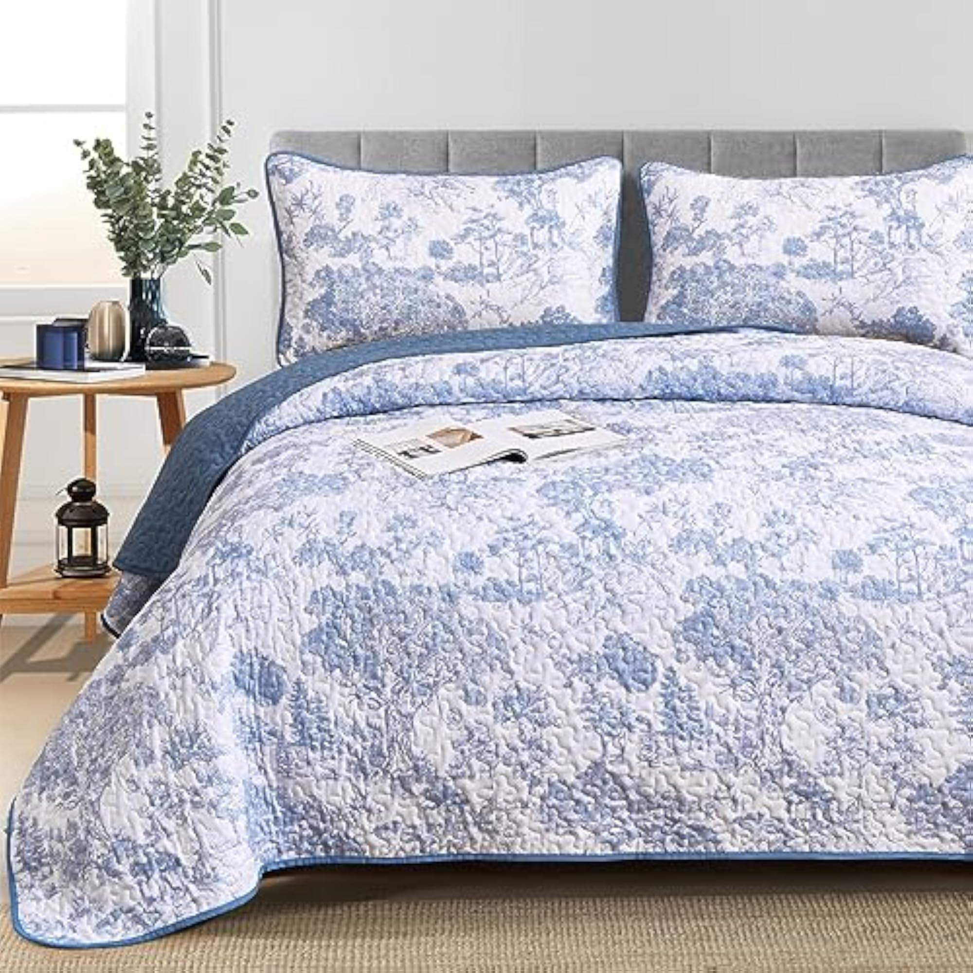 3 Pieces Blue Botanical Quilt Set, Queen Size