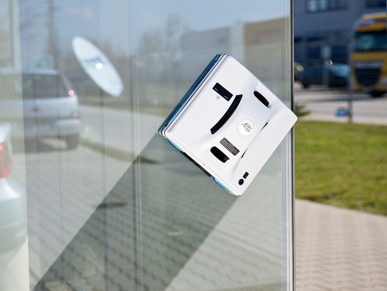 Sichler Haushaltsgeräte Glasdach Roboter: Profi-Fensterputz-Roboter PR-041 V3 (Versandrückläufer) (Fensterputzroboter für Glasdach, Glasdach Reinigungsroboter, Scheibenwischer)