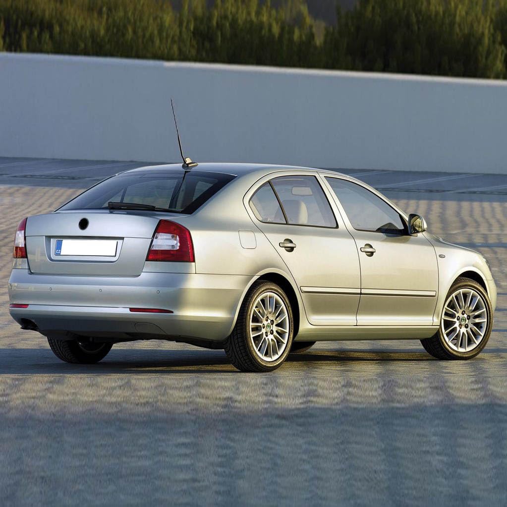 Arka Cam Sileceği 40cm Skoda Octavia 2 Sedan ile uyumlu 2005-2012