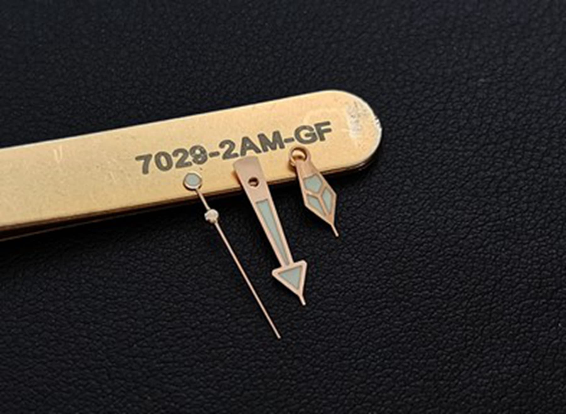 1PC Strong Luminous Substitute NH35/7S26/4R35/6R15 Movement Watch Compatiable for MOD Luminous Needle GS Diving Model 13mm (C)