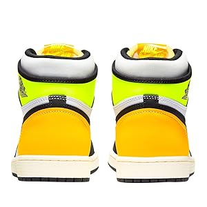 Amazon.com | Air Jordan 1 Retro High  | Basketball