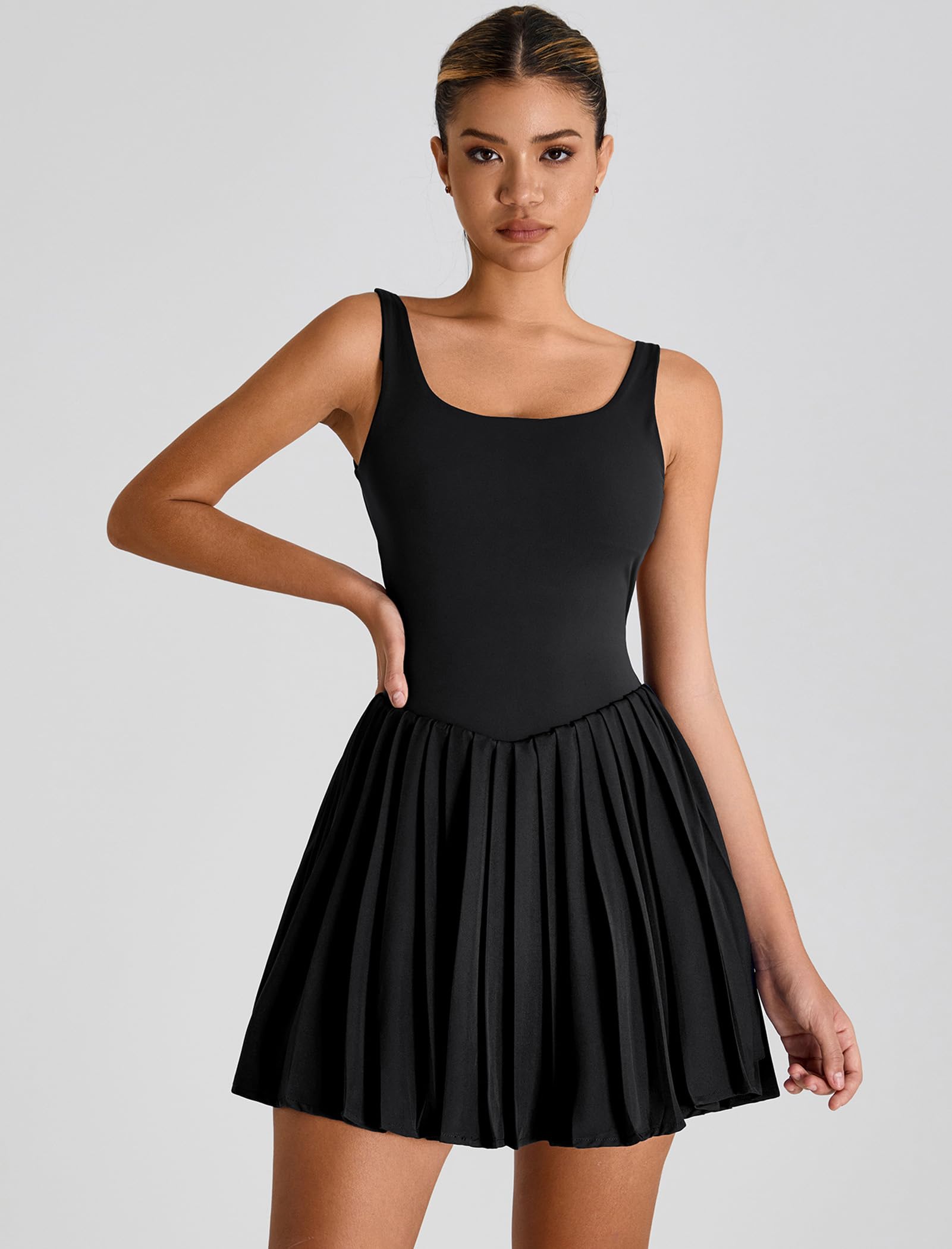 AGYMNX Robe de tennis pour femme avec short et soutien-gorge intégré, ligne A, sans manches, encolure carrée, tenue d'entraînement d'été
