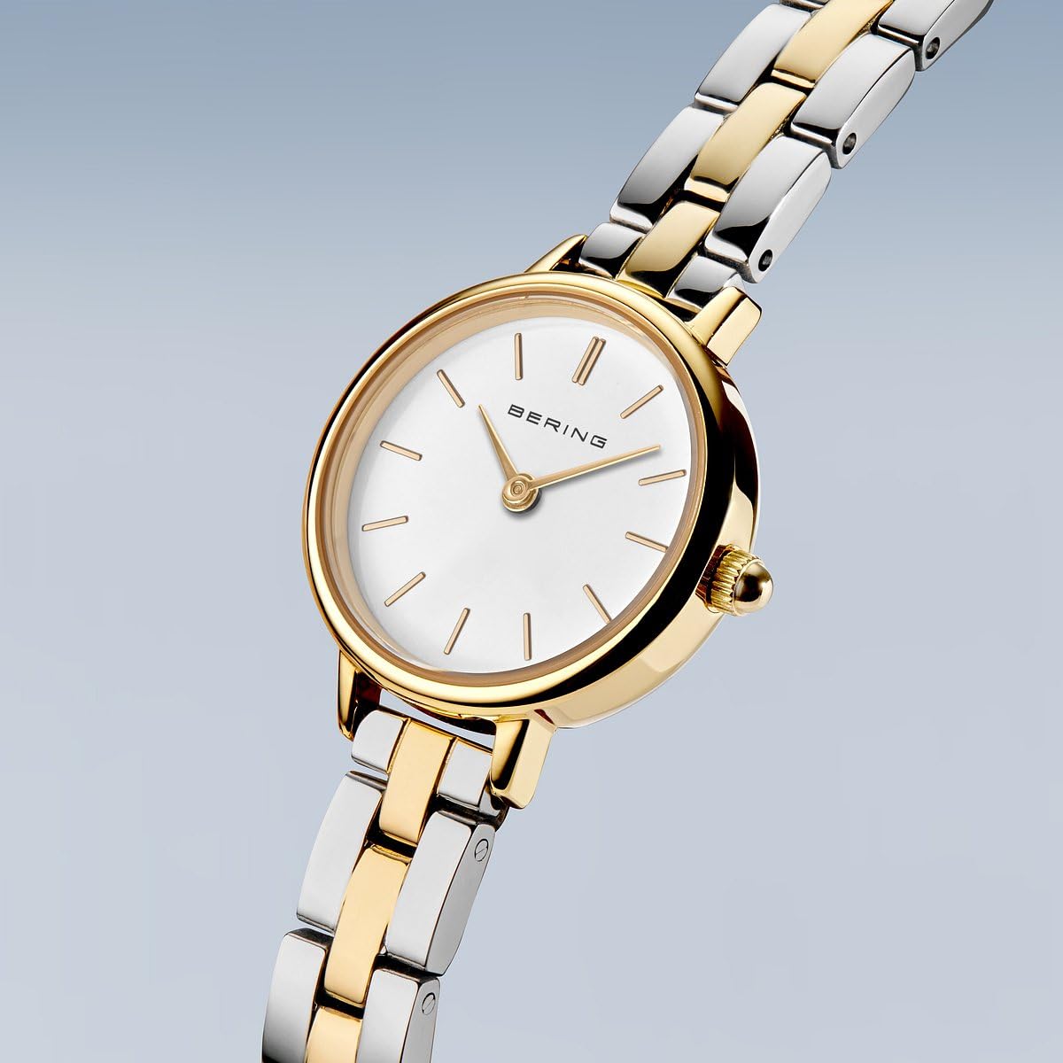 Bering Damen Uhr Quarz Movement - Classic Collection mit Edelstahl und Saphirglas 11022-714
