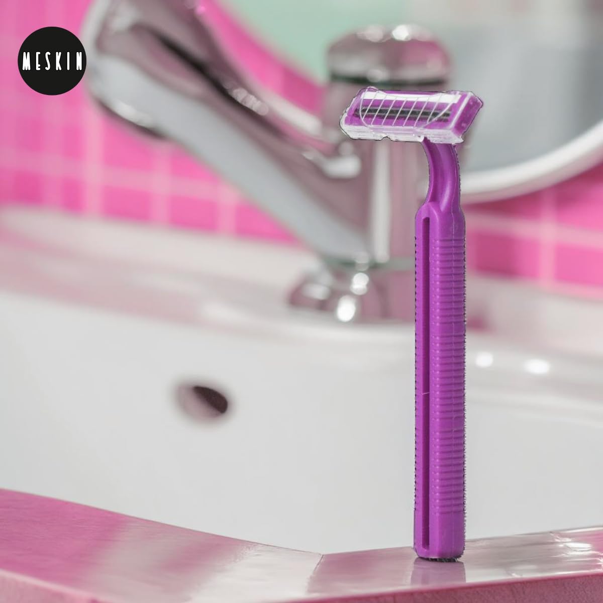MESKIN Reusable Body Razor with Aloe Vera Lube Strip Pain-free Body Hair Removing Tool Stainless Steel Blade with Anti-Slip Handle for smooth Glide Full Body Razor Purple (Pack of 5) 2