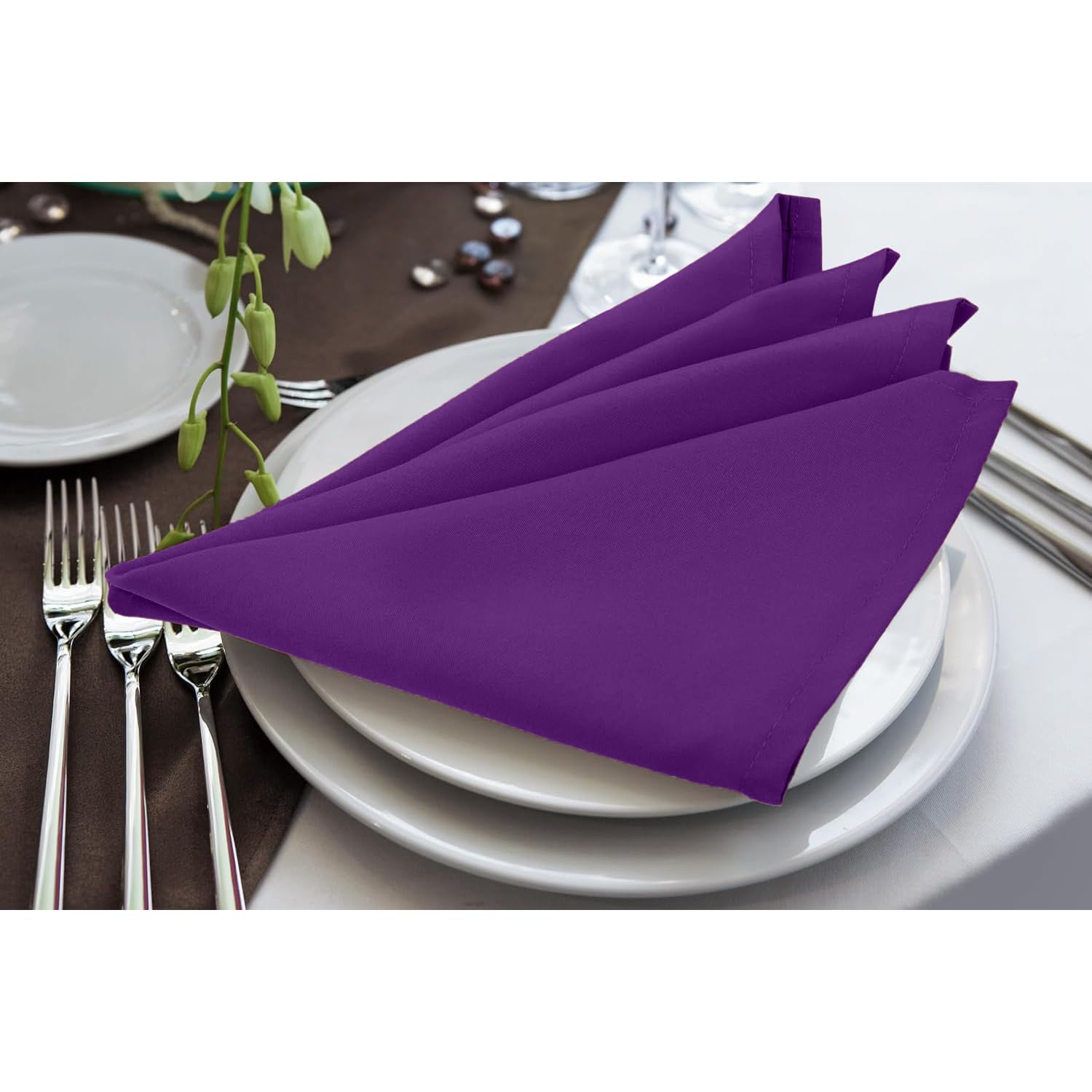 Lot de 50 serviettes de table carrées en polyester avec bords ourlés pour mariage, réception, dîner, banquets et fêtes de Noël - 48 cm x 48 cm - Violet