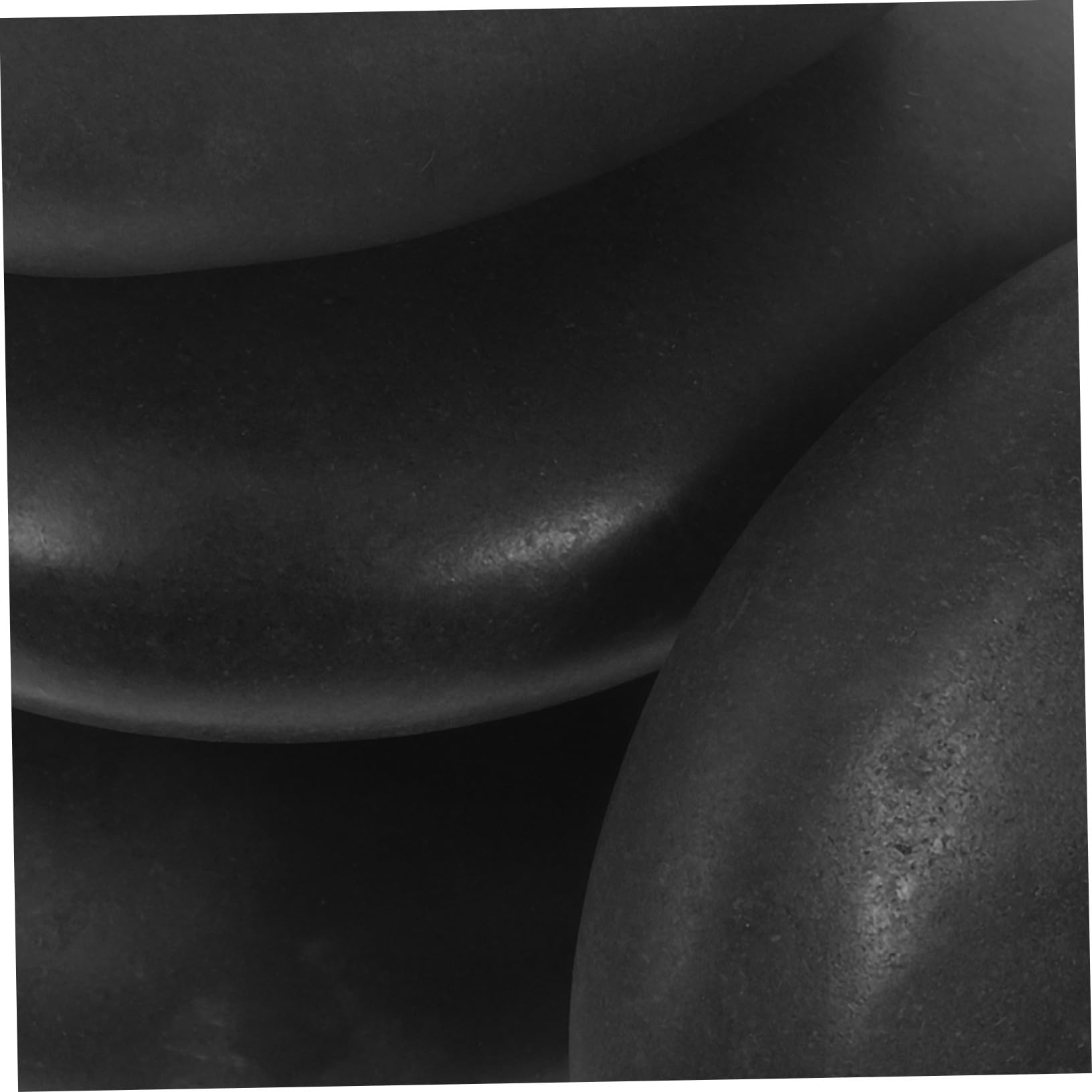 Piedras Calientes de Masaje 4 Piezas Basalto Negro Curvado | Retención Térmica, Uso en Brazos y Piel, Formato Suave para Salón y Belleza