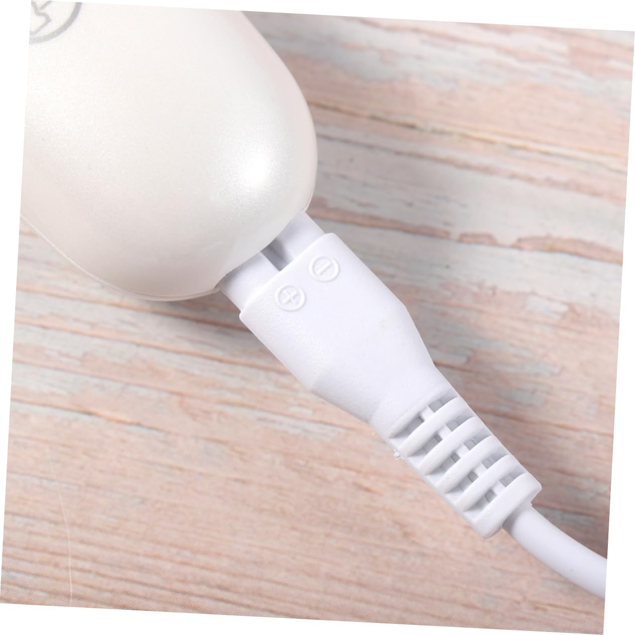 Wiederaufladbarer Epilierer mit LED Display und USB Ladefunktion