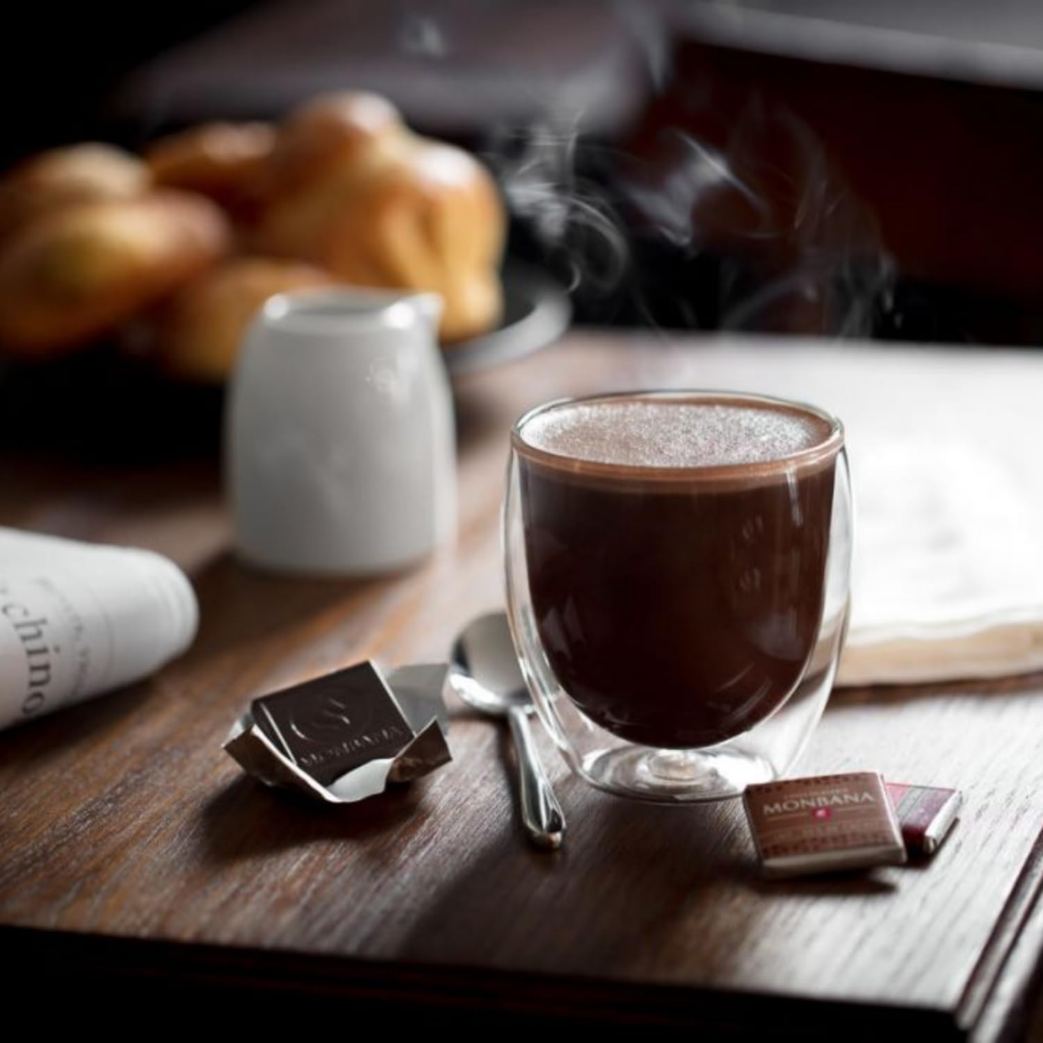 MONBANA - 100 sachets de chocolat en poudre Trésor - 25 g | Doses individuelles de 25 g de chocolat en poudre à déguster tout au long de la journée - Chocolat chaud, petit déjeuner