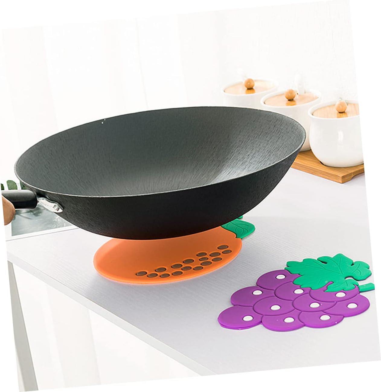 PRETYZOOM 4pcs Silicone Mat Heat Insulated Table Mats Pot Pad Cartoon Pad Heat Resistant Coasters for Kitchen