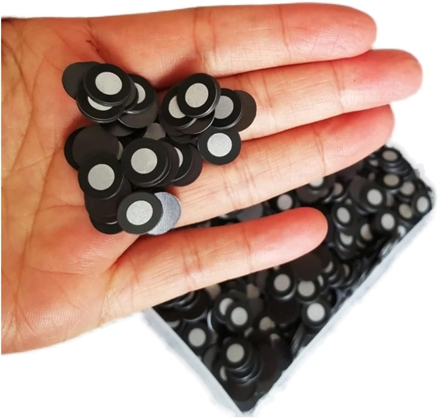 El Punto Objetivo Altamente Reflectante de 6 mm Dentro del Punto de Marca del escáner magnético es preciso, rápido, Suave y versátil, Adecuado for impresión 3D.
