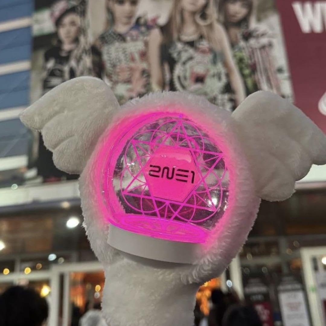 2NE1 ペンライト 羽根付き