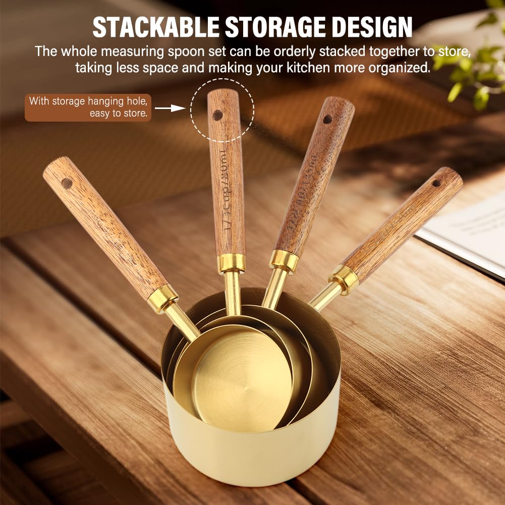 Gold Messbecher und Löffel 8er Set, Stapelbare Edelstahl Messlöffel und Messbecher Set mit Holzgriffen, Trocken- & Flüssigkeitsmessbecher zum Kochen & Backen
