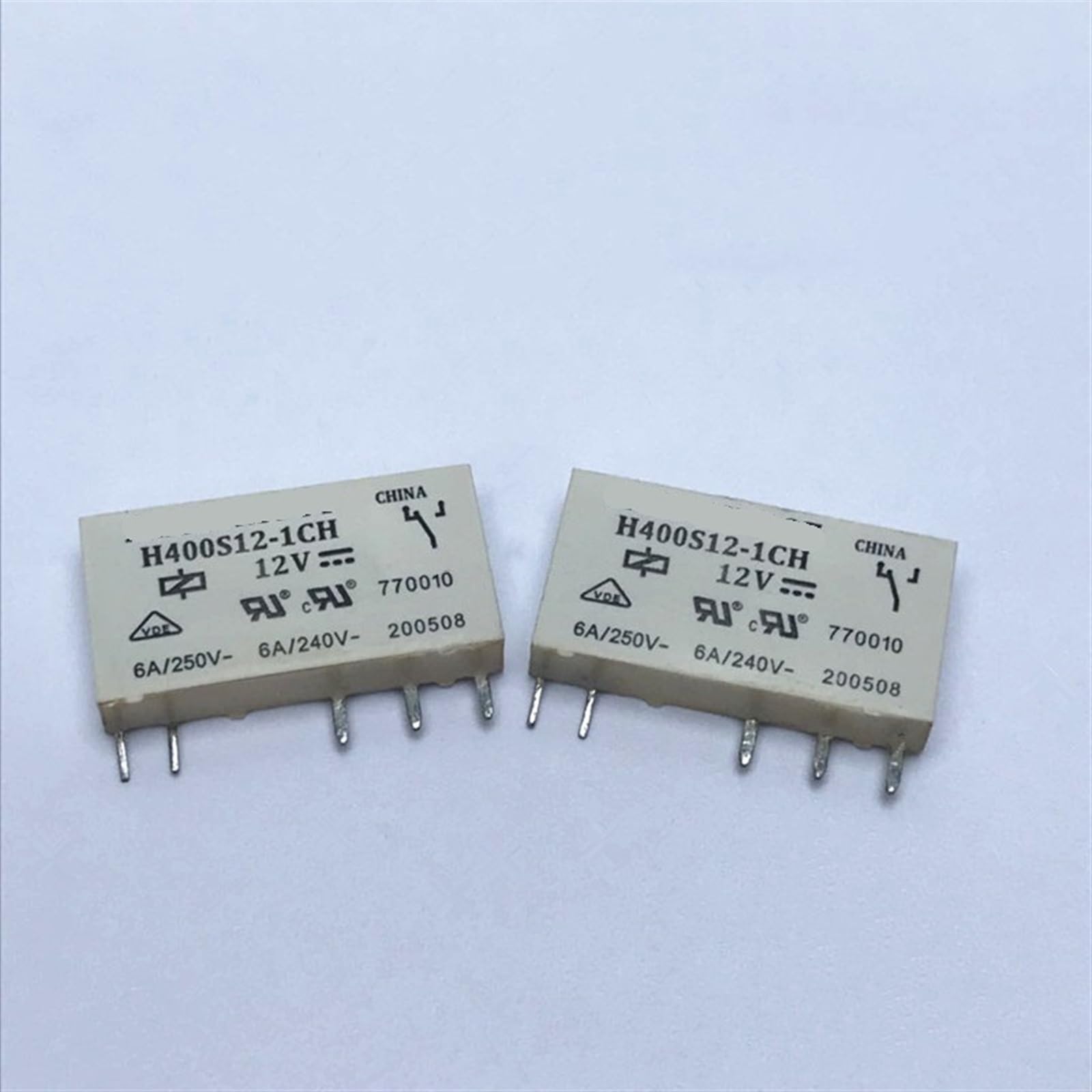 Relais V23092-A1012-A301 12V mini de 6A pour commutation fluide