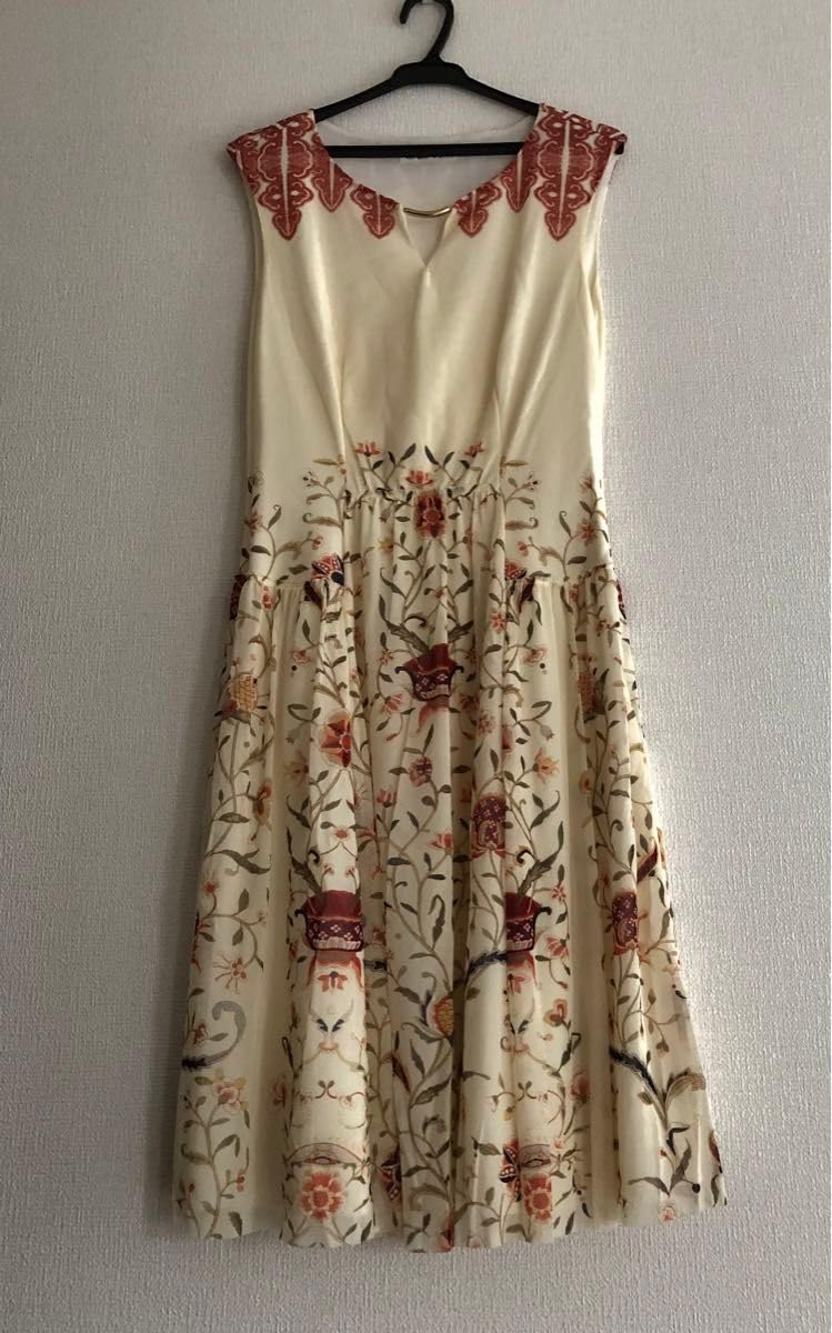 E ヴィヴィアンタム vivientam パワーネット 花柄 ワンピース