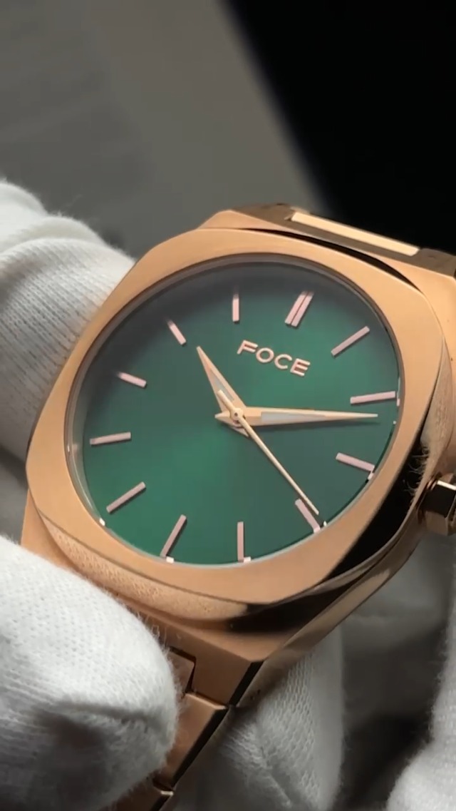 Buy Foce Golden Wrist Watch for Men, Green Dial, Metal Strap