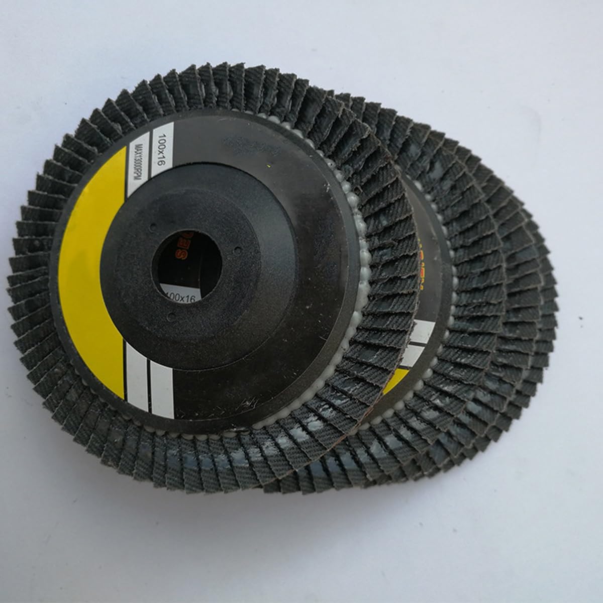 Rueda de Pulido, Paquete de 20 Discos Abrasivos de Aleta de Alúmina Rueda de Aleta de Lijado Abrasiva de 100 Mm/4"Se Adapta a Todas Las Amoladoras Angulares/a/80Grit