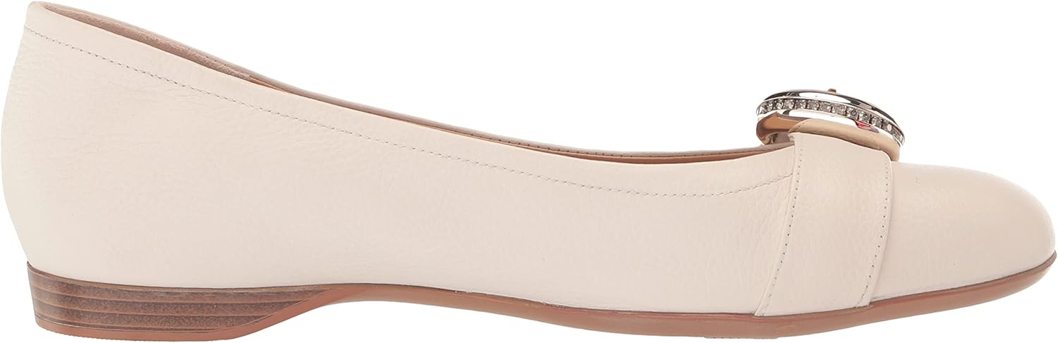 Naturalizer Womens Polly Flats