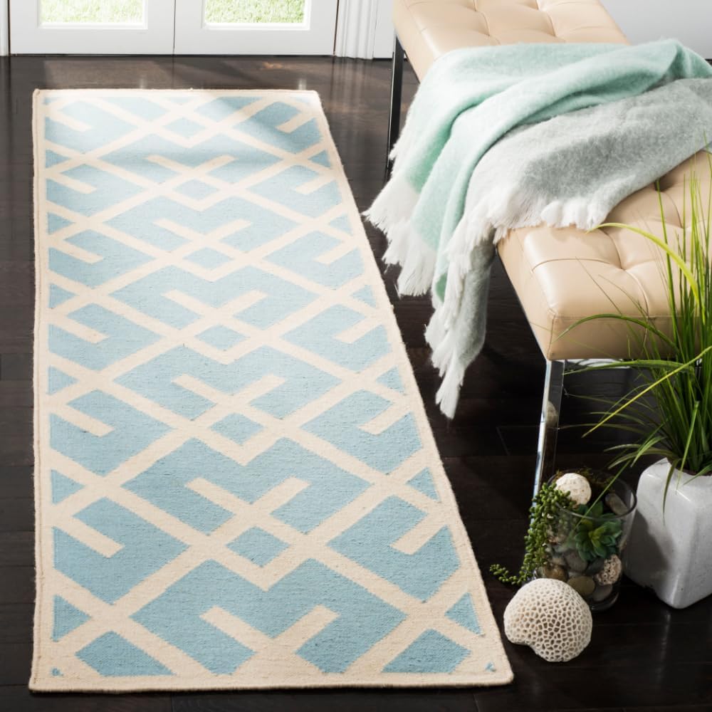 SAFAVIEH Dhurries Collection Runner Rug - 2'6" x 8', Light Blue & Ivory, Handmade Flat Weave Wool, Ideal for High Traffic Areas in Living Room, Bedroom (DHU552B)