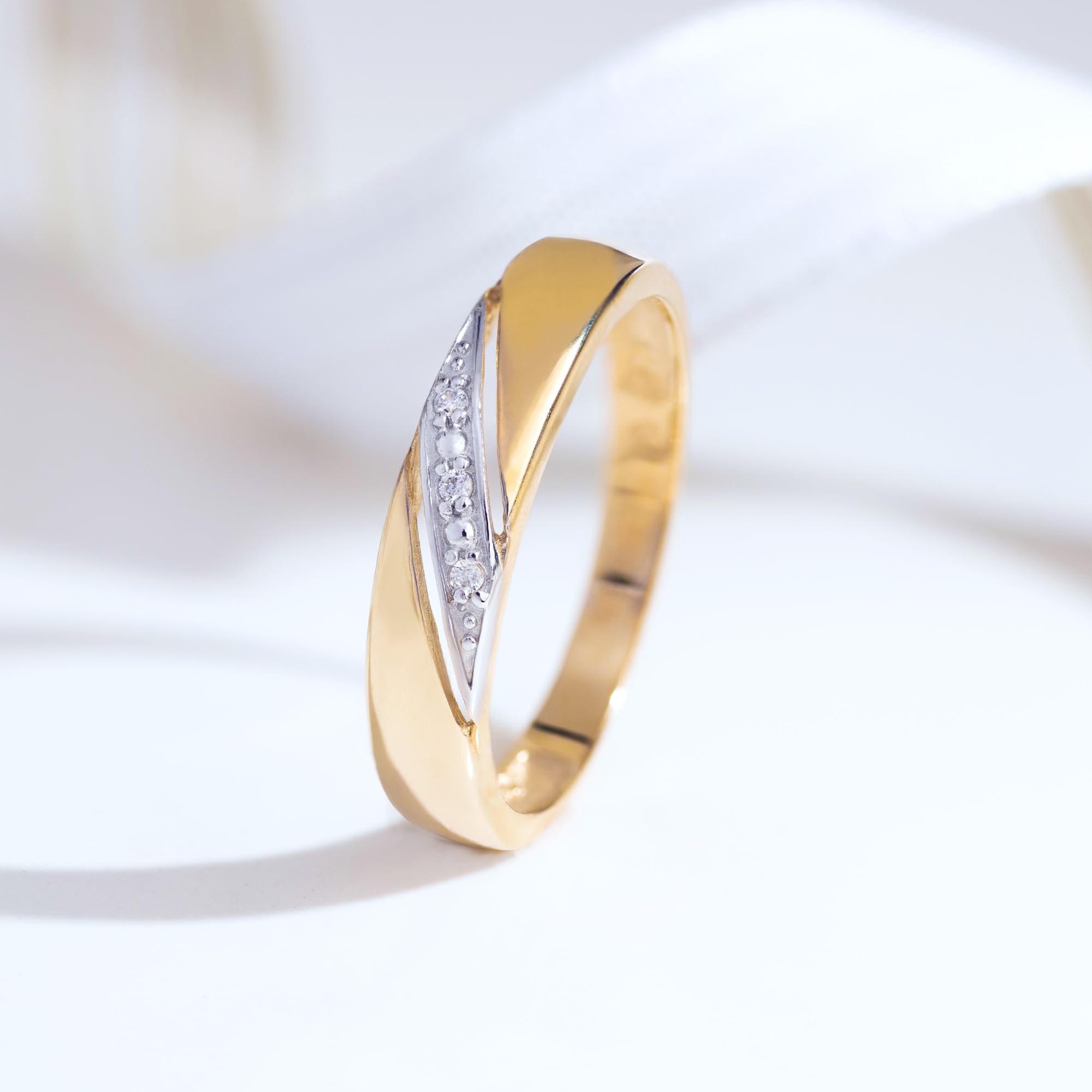 MARKO Goldring Schmuck - Damenring aus echtem Gold 333 - Goldring mit Box - Verlobungsring, Ehering, Schmuck - 8 Karat Gold - Geschenk für Frau, Freundin