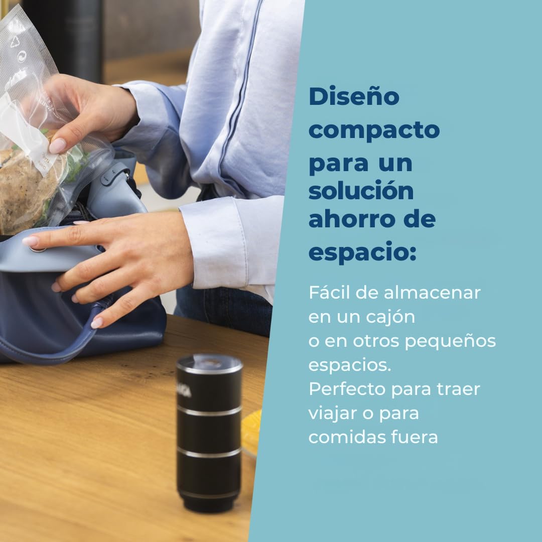 LAICA Mini bomba de vacío recargable - 10 bolsas reutilizables incluidas - Ideal para conservar alimentos hasta 5 veces más tiempo - Ahorra espacio, práctica y portátil | Portátil, batería de larga duración, conserva hasta 5 veces más tiempo, compatible c