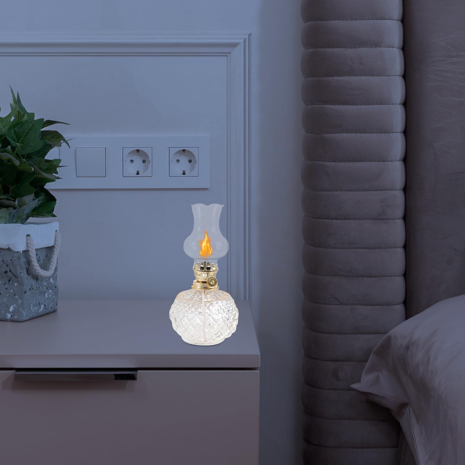HOMSFOU Petroleumlampe Aus Glas Tragbare Öllaterne Im Vintage-Retro-Stil Für Camping Wandern Und Reisen Kompakte Kerosinlampe Als Notlicht Für Zuhause