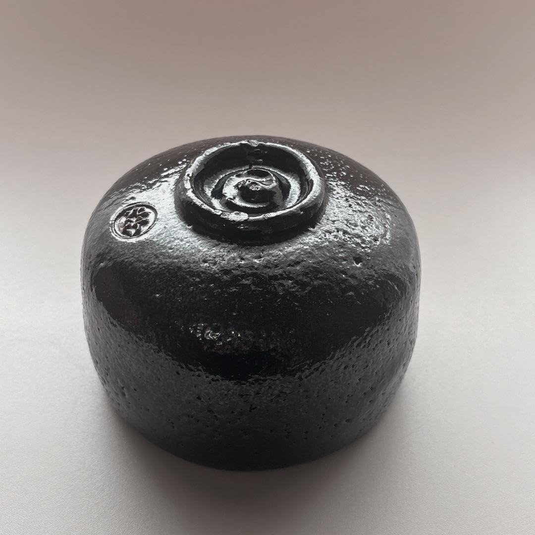 Amazon.co.jp: 大野九行 黒楽 茶碗 茶道 抹茶碗 レトロ 茶器 骨董 楽焼