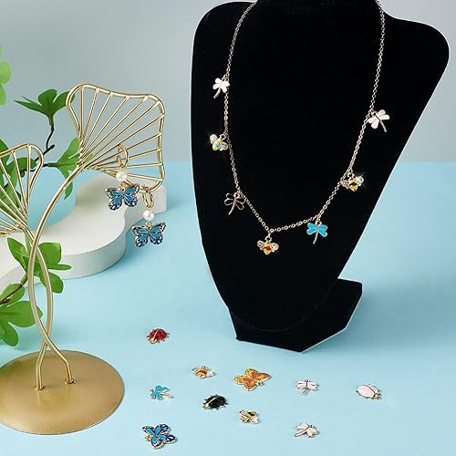 Vista 107 de Cheriswelry 30 dijes de aleación de cono de pino y ardilla, chapados en oro claro, con forma de cono de pino y ardilla, adornos colgantes de 0.47 a