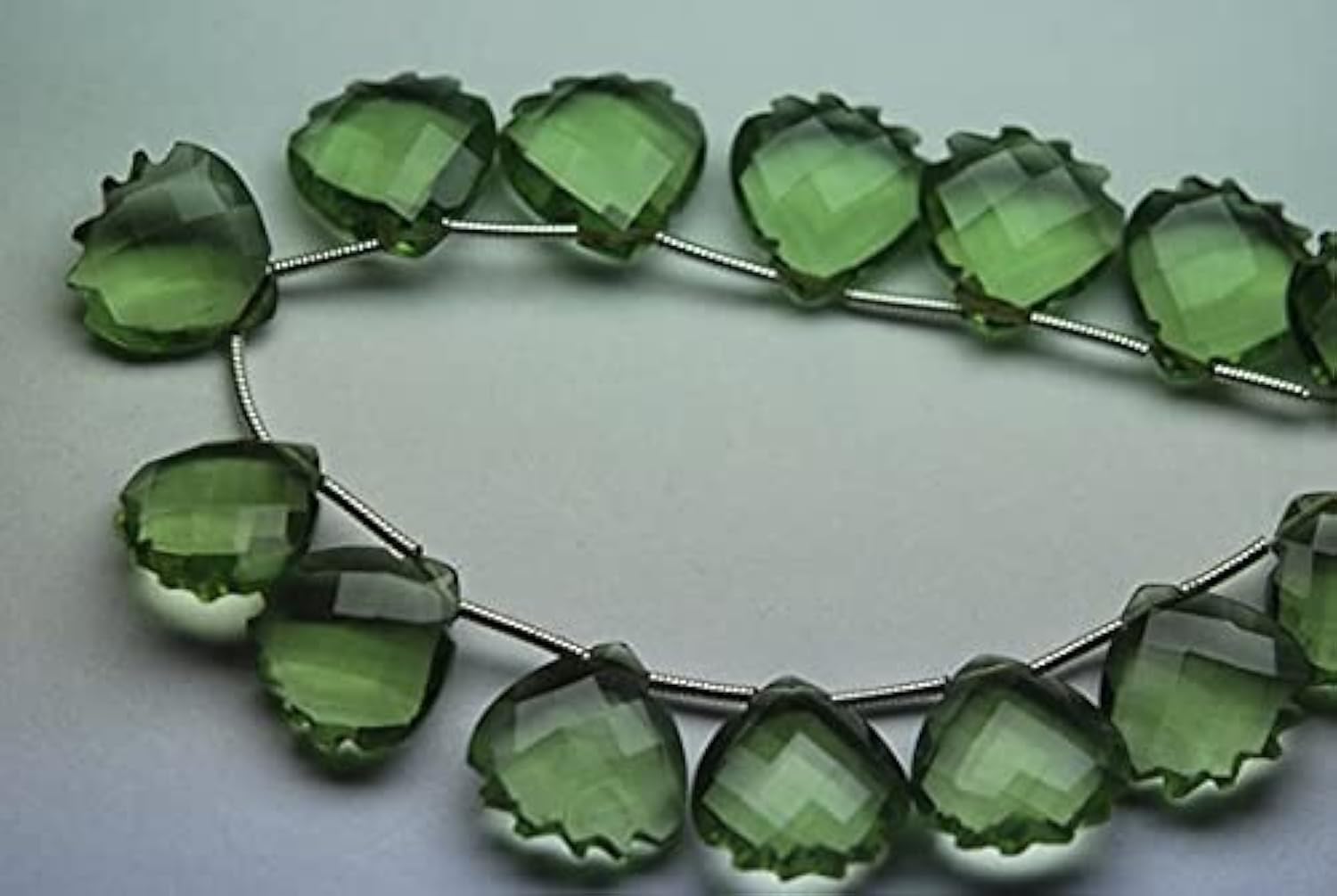 Green quartz facetté en cœur de 14mm pour création bijoux - 15 perles briolettes LKBEADS