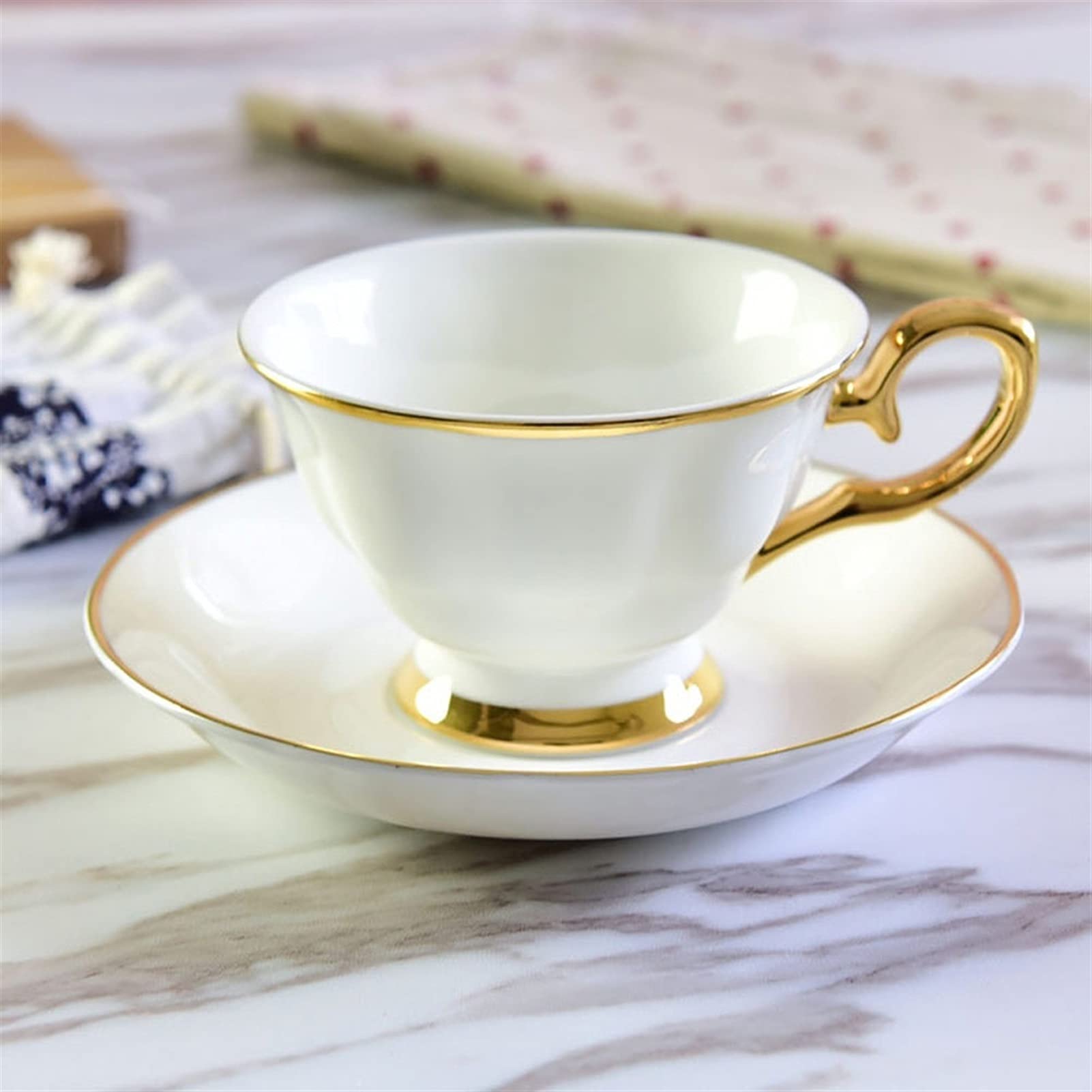 Zestaw kubków do herbaty i spodków wielokrotnego użytku porcelany kostnej filiżanki do espresso filiżanki luksusowa herbata ananasowa filiżanka śniadaniowa kubek kawy