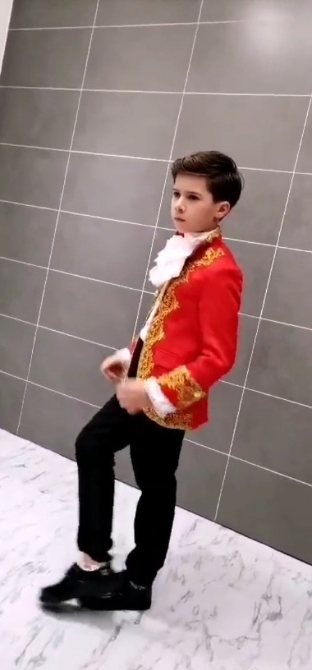 Disfraz completo de príncipe para niño talla mediana miniatura 6