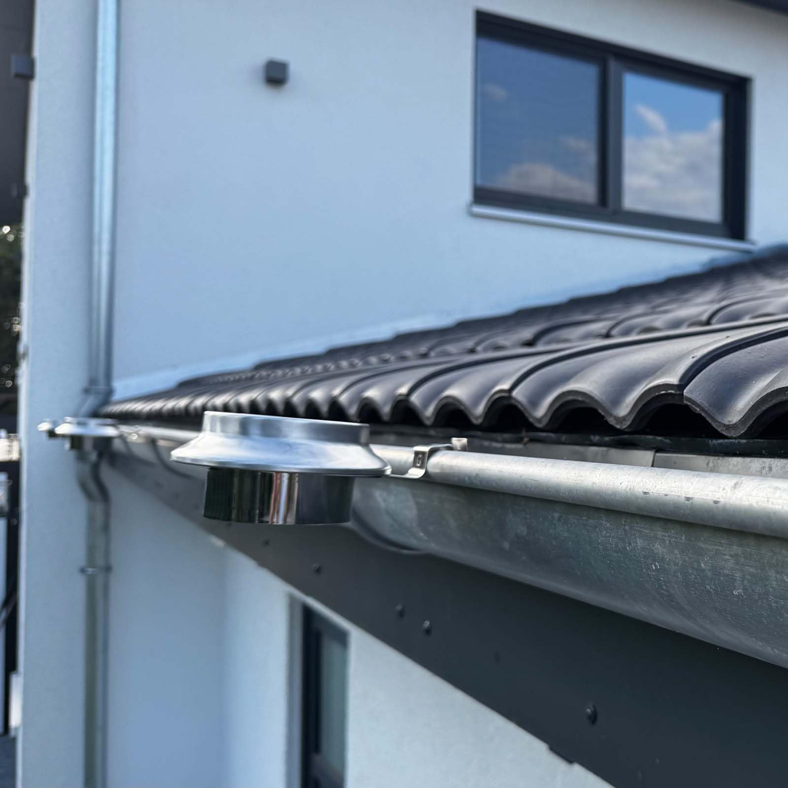 Solar Dachrinnenleuchten 12er Set Edelstahl LED Warmweiß IP44 Außen Garten | BURI Dämmerungssensor, wetterfest, Zaunleuchte, Gartenbeleuchtung, Solarbetrieb, energiesparend, Balkon, Terrasse