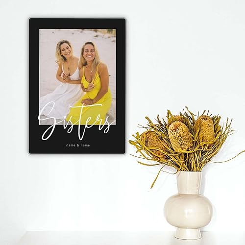 Miniatura 2 de Marcos de fotos de escritorio personalizados para oficina Hermanas Brush Script Modern Photo Layout Negro