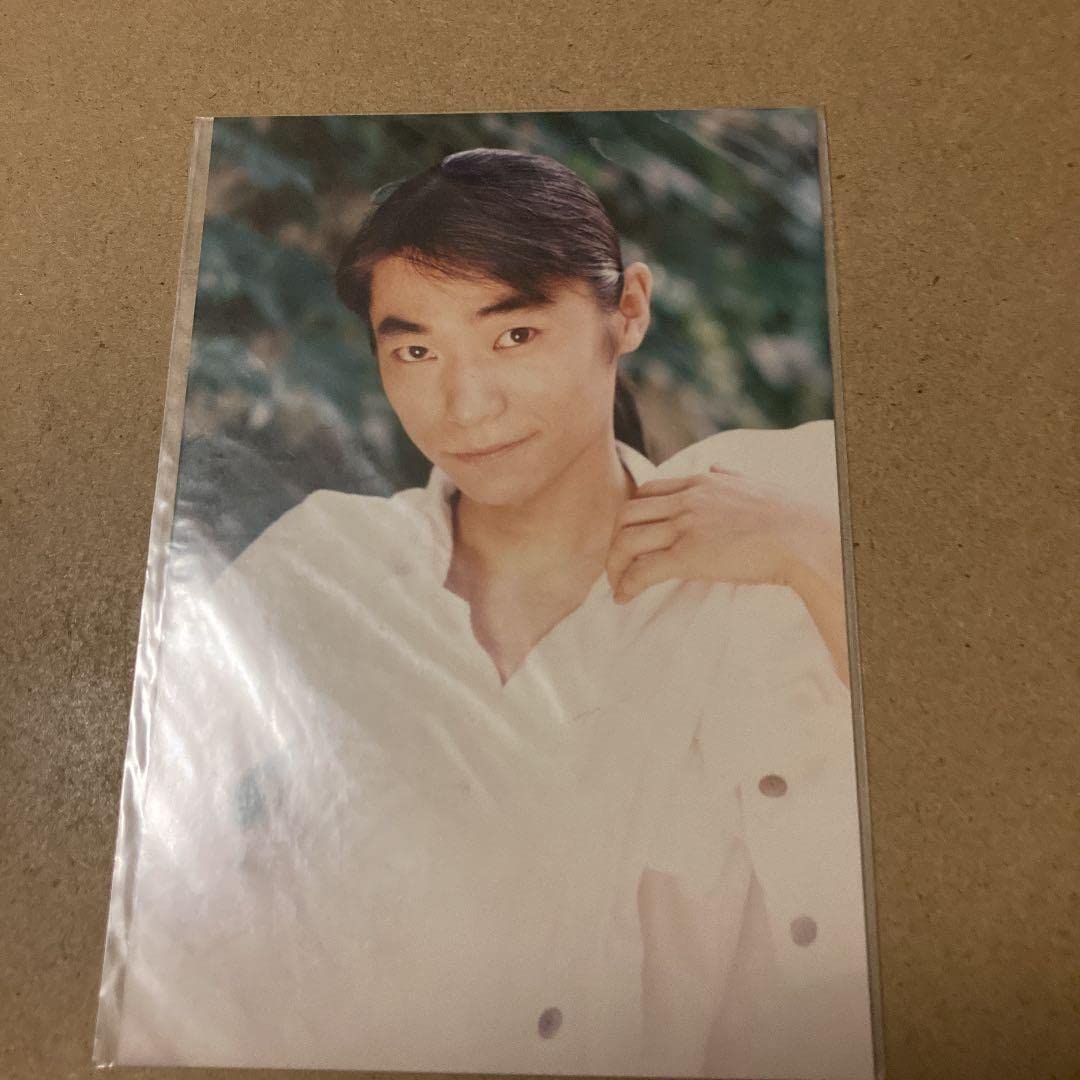 声優 石田彰 フォトカード B5 声優 石田彰 B5カードケース フォトカード2枚付き - メルカリ