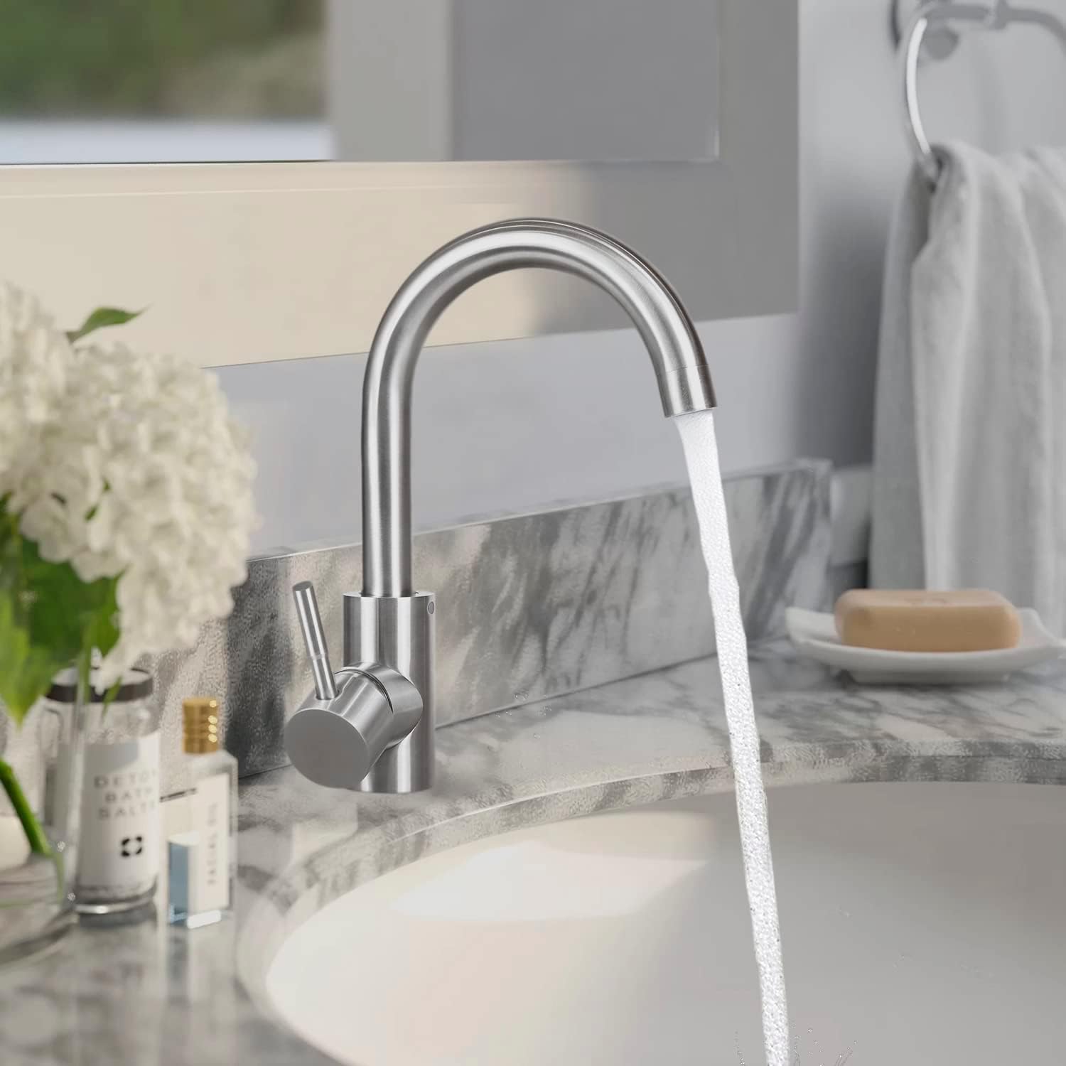 Grifo de cocina de acero inoxidable con caño C de 165 mm, grifo de baja presión, mezclador de agua caliente y fría, monomando para lavabo (cromado)