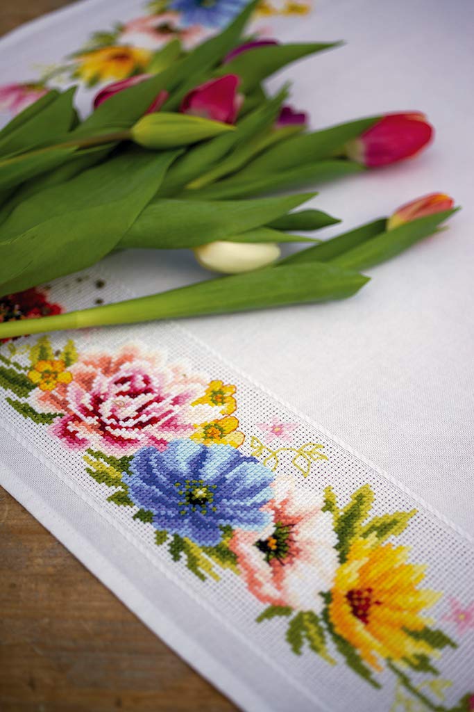 Vervaco Stickpackung Tischdecke Zählmusterpackung Kreuzstich Blumen Stickdecken zum Selbersticken Bastelset Handwerker Kreativ Set für Erwachsene 80 x 80 cm Kreatives Geschenk