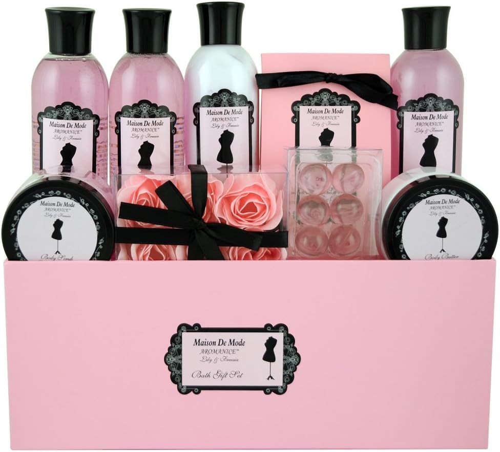 Gloss! Maison De Mode Bath Gift Basket - 19-Piece by Gloss!