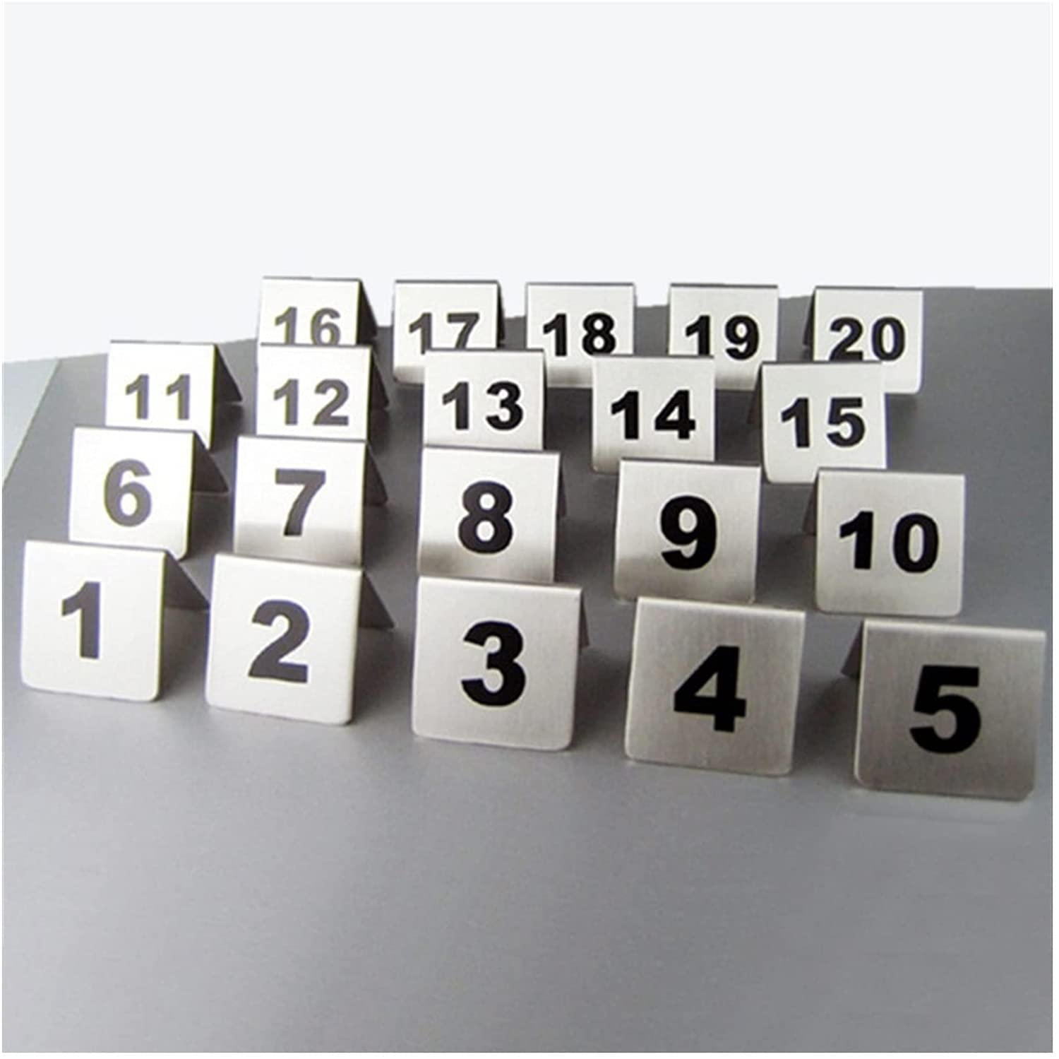 Plaques de numéro de table double face pour terrasses de café et bistrots animés