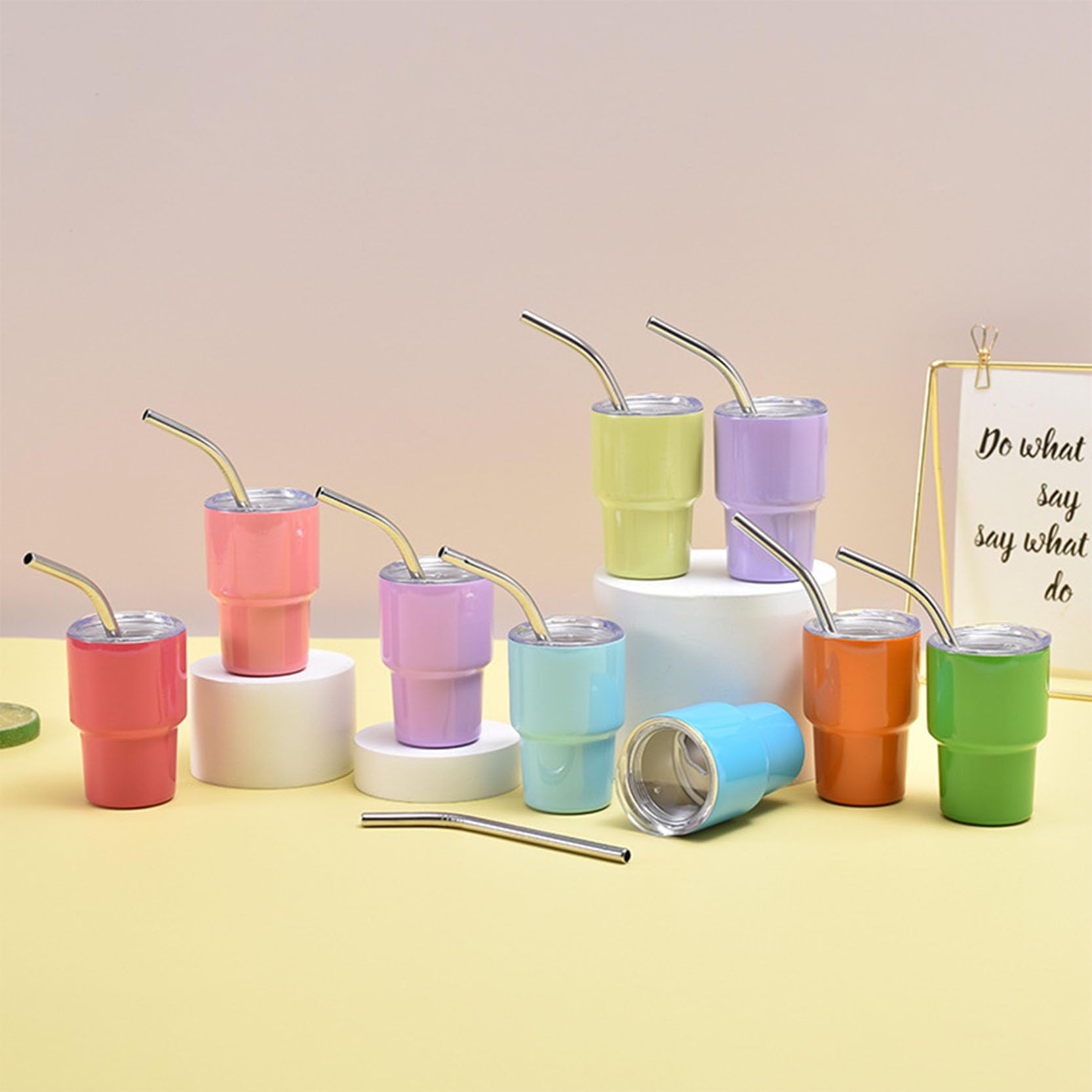 Paquet de 6 Verres à Shot avec Couvercle et Paille, Mini Verres à Shot à Double paroi par Sublimation de 2 oz, Petits gobelets en Acier Inoxydable,Orange-2oz