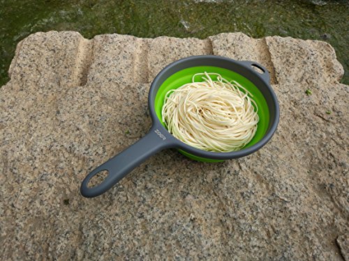 Zoer Kitchen Foldable Pasta Strainers,Collapsible Colanders With Handles,Space-Saver Folding Silicone Strainers Colander,Capacity Of 2 Quart (Green) #TOP5