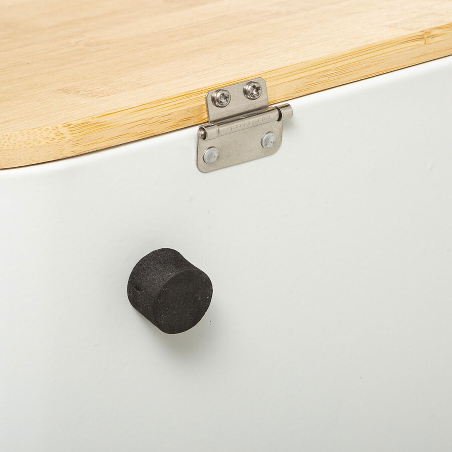 Avilia Panera con tabla de cortar – Caja para el pan con tabla de cortar de metal y bambú, 36,7 x 18,4 x 21,8 cm, blanco y marrón