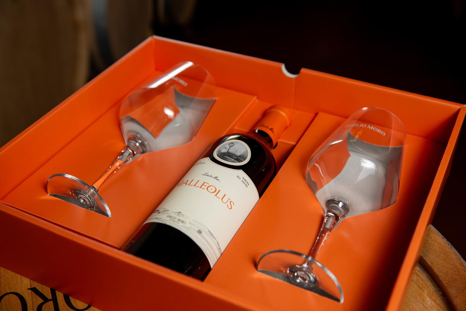Emilio Moro - Estuche Regalo Malleolus - Incluye: Vino Tinto Malleolus de 75 cl, 2 Copas de Vino Grabadas y 1 Sacacorchos