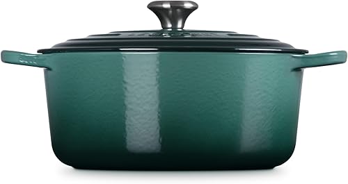 Miniatura 208 de Le Creuset 9 Qt. Signature Horno holandés redondo con pomo de acero inoxidable grabado Artichaut