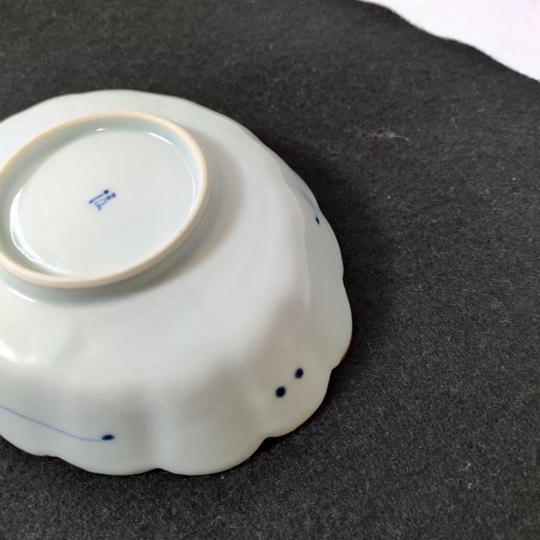 Amazon.co.jp: 有田焼 岩永浩 作 祥瑞山水図菊割楕円向付 1枚 : おもちゃ