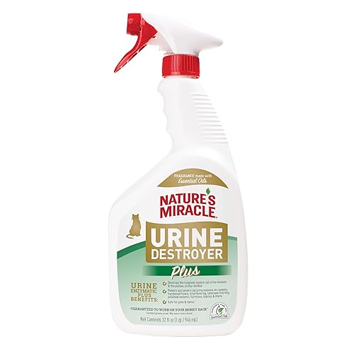 Nature’s Miracle Urine Destroyer Plus Cat, 32 Ounces,Unscented, Enzymatic Formula,