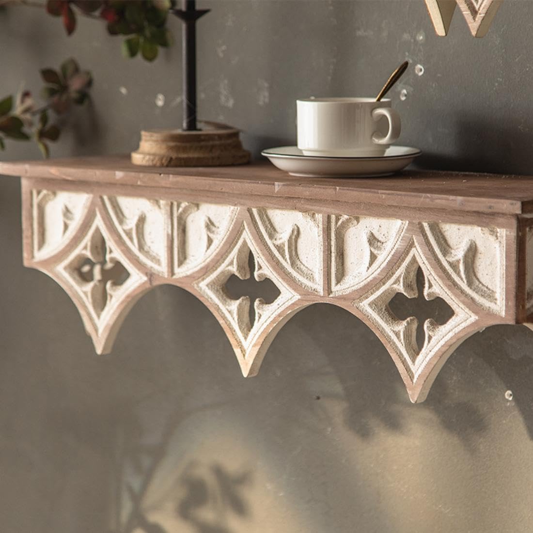 Retro Wall Shelf with Hollow Carving Patterns, Wood Floating Shelf Decorative Wall Mounted Shelf Vintage Hanging Storage Rack Space Saving for Wall Decoration