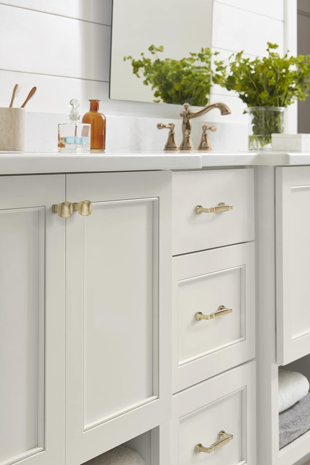 Amerock | Cabinet Knob | Golden Champagne | 1-1/4 inch (32 mm) Length | Stature | 1 Pack | Drawer Knob | Cabinet Hardware