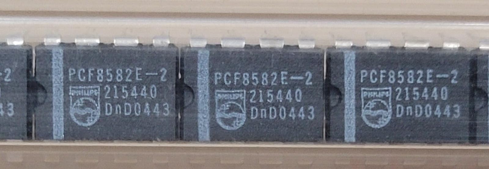 (1 PC) PCF8582E-2P/03 Compatible with Philips